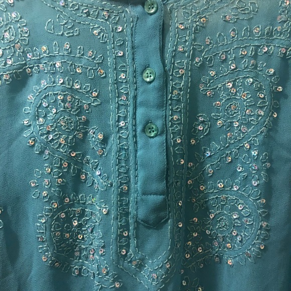 Woman’s Betty B. Top size one size fits all - Picture 2 of 8